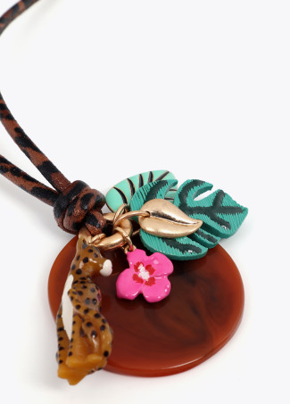 Collar largo cordón de animal print y charms tropicales - Imagen 2